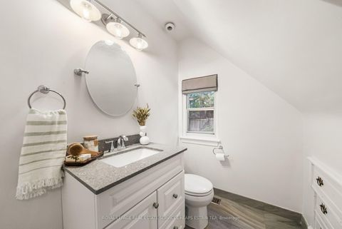 Photo 17 at 41 Fairfield Road, Mount Pleasant East, Toronto