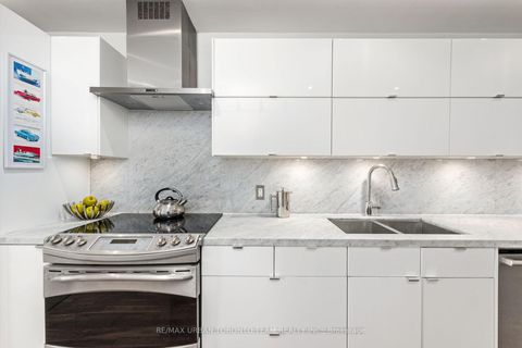 Photo 10 at 119 Trinity Street, Moss Park, Toronto