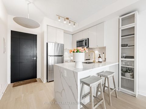 Photo 5 at 2413 - 98 Lillian Street, Mount Pleasant West, Toronto