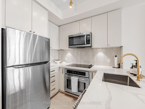 Photo 7 at 2413 - 98 Lillian Street, Mount Pleasant West, Toronto