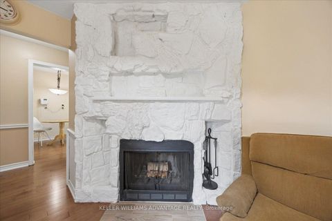 Photo 11 at 120 Winter Gardens Trail, Rouge E10, Toronto