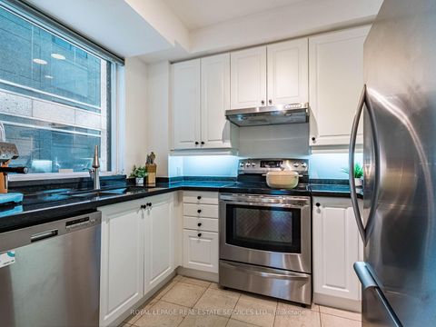 Photo 4 at 802 - 55 Bloor Street E, Yonge Corridor, Toronto