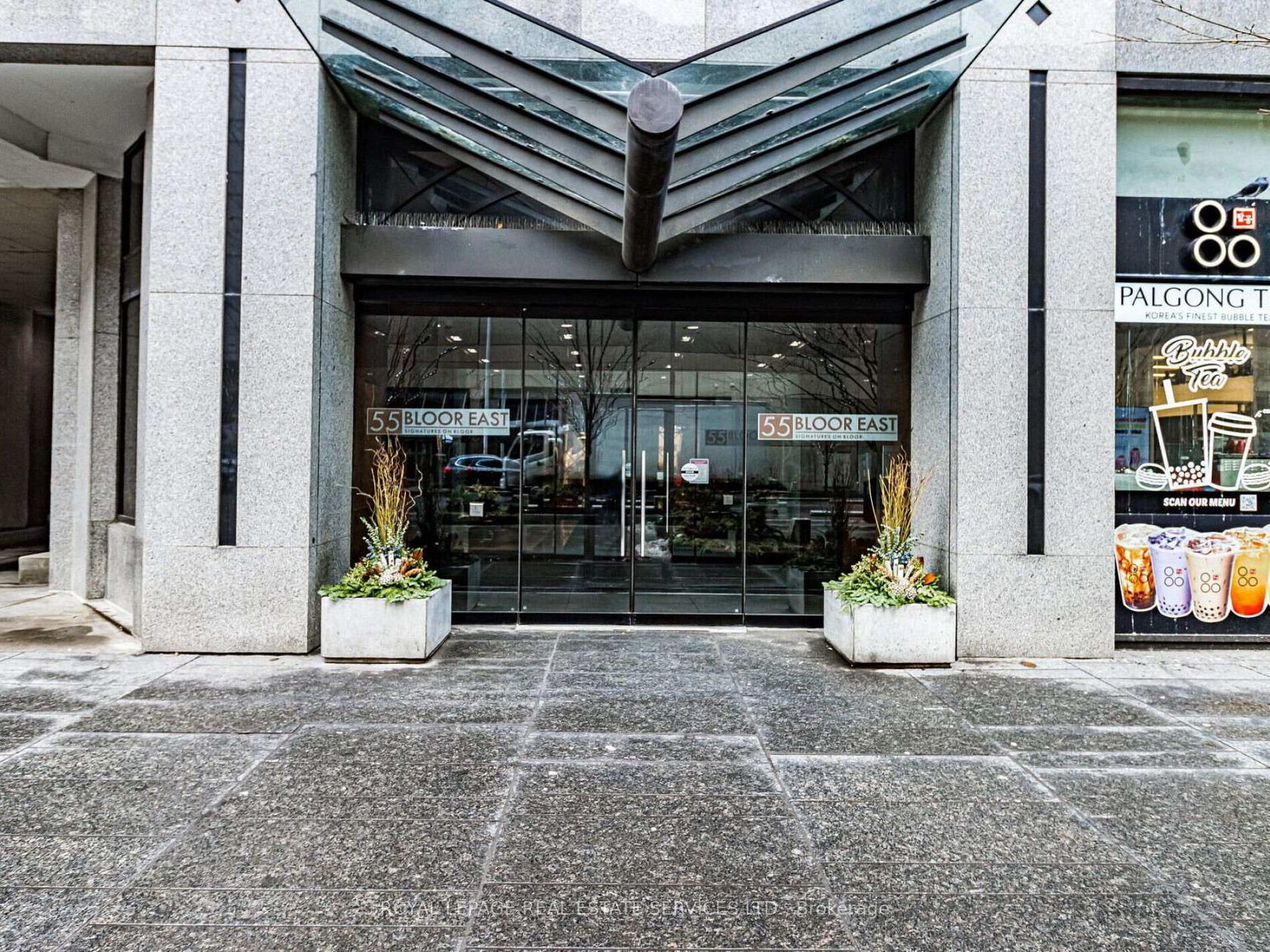 802 - 55 Bloor Street E, Yonge Corridor, Toronto photo number 2