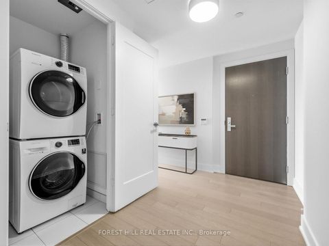 Photo 3 at 513 - 6 Jackes Avenue, Moore Park, Toronto