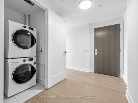 Photo 4 at 513 - 6 Jackes Avenue, Moore Park, Toronto