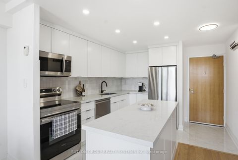 Photo 2 at 304 - 60 Southport Street, Swansea, Toronto