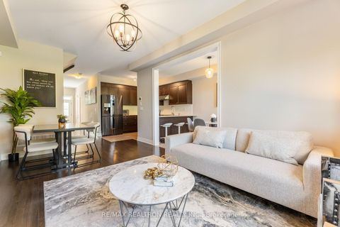 Photo 2 at 126 Countryman Road, Sharon, East Gwillimbury