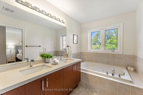 Photo 13 at 126 Countryman Road, Sharon, East Gwillimbury