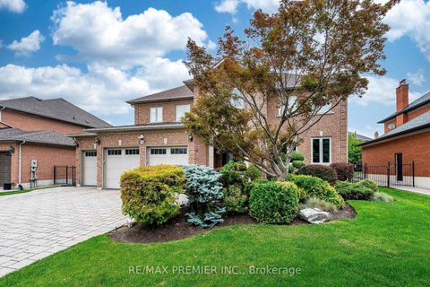 Photo 2 at 104 Cartwright Boulevard, East Woodbridge, Vaughan
