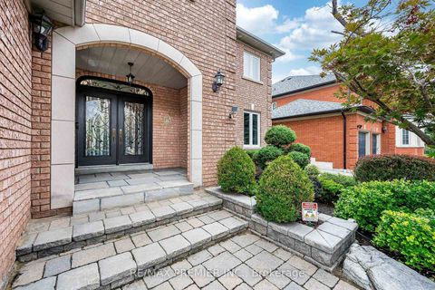 Photo 6 at 104 Cartwright Boulevard, East Woodbridge, Vaughan