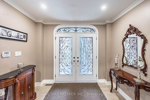 Photo 7 at 104 Cartwright Boulevard, East Woodbridge, Vaughan