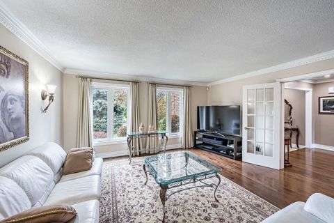 Photo 10 at 104 Cartwright Boulevard, East Woodbridge, Vaughan