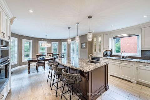 Photo 12 at 104 Cartwright Boulevard, East Woodbridge, Vaughan