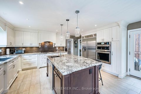 Photo 14 at 104 Cartwright Boulevard, East Woodbridge, Vaughan