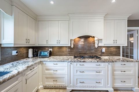 Photo 16 at 104 Cartwright Boulevard, East Woodbridge, Vaughan