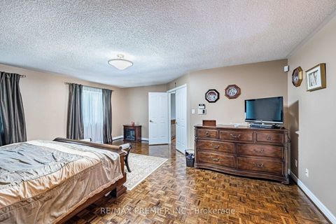 Photo 31 at 104 Cartwright Boulevard, East Woodbridge, Vaughan