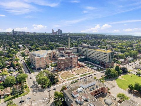Photo 42 at 12 Fairside Avenue, East York, Toronto