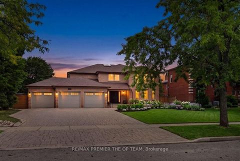 Photo 0 at 155 Dianawood Ridge, East Woodbridge, Vaughan