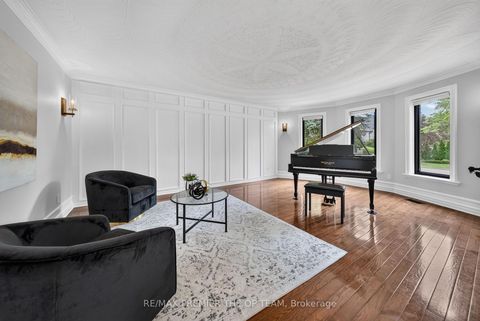 Photo 4 at 155 Dianawood Ridge, East Woodbridge, Vaughan