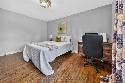 Photo 21 at 155 Dianawood Ridge, East Woodbridge, Vaughan