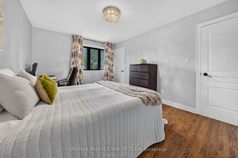 Photo 22 at 155 Dianawood Ridge, East Woodbridge, Vaughan