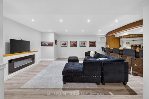 Photo 26 at 155 Dianawood Ridge, East Woodbridge, Vaughan