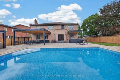 Photo 32 at 155 Dianawood Ridge, East Woodbridge, Vaughan