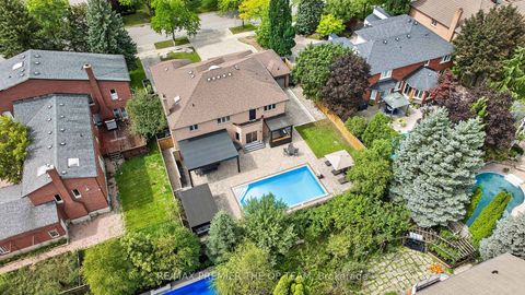 Photo 36 at 155 Dianawood Ridge, East Woodbridge, Vaughan