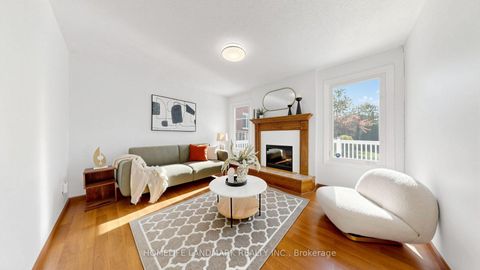 Photo 9 at 3 Montague Place, Steeles, Toronto