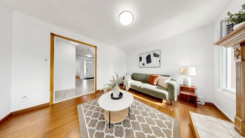 Photo 11 at 3 Montague Place, Steeles, Toronto