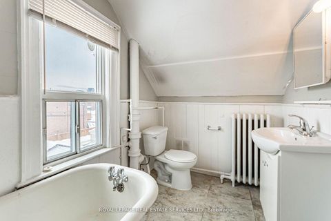 Photo 11 at 1160 Dufferin Street, Junction, Toronto