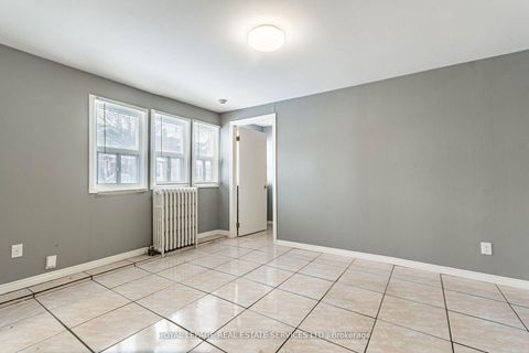 Photo 14 at 1160 Dufferin Street, Junction, Toronto