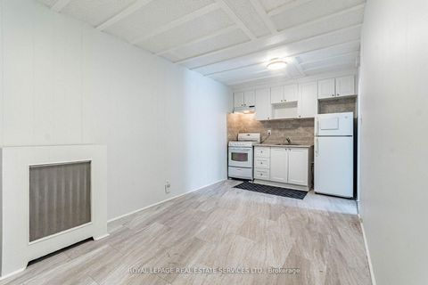 Photo 19 at 1160 Dufferin Street, Junction, Toronto