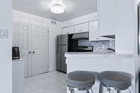 Photo 6 at 1011 - 8501 Bayview Avenue, Doncrest, Richmond Hill