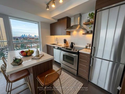 Photo 2 at 902 - 58 Orchard View Boulevard, Eglinton, Toronto