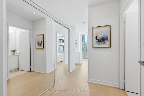 Photo 4 at 1710 - 88 Harbour Street, Waterfront Communities C1, Toronto
