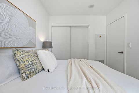 Photo 12 at 1710 - 88 Harbour Street, Waterfront Communities C1, Toronto
