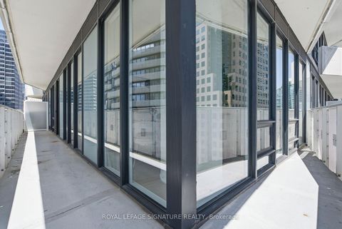 Photo 29 at 1710 - 88 Harbour Street, Waterfront Communities C1, Toronto