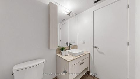 Photo 13 at Uph07 - 3018 Yonge Street, Lawrence Park South, Toronto