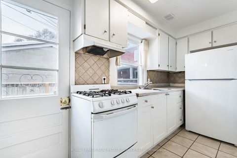 Photo 2 at 740 Lansdowne Avenue, Junction, Toronto