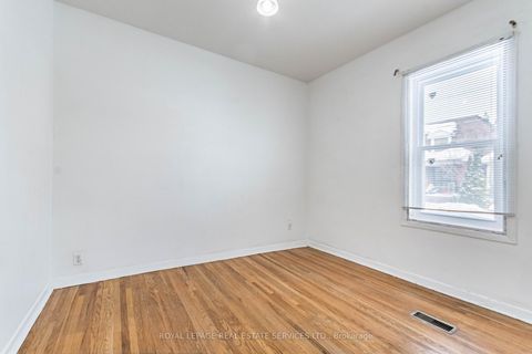 Photo 4 at 740 Lansdowne Avenue, Junction, Toronto