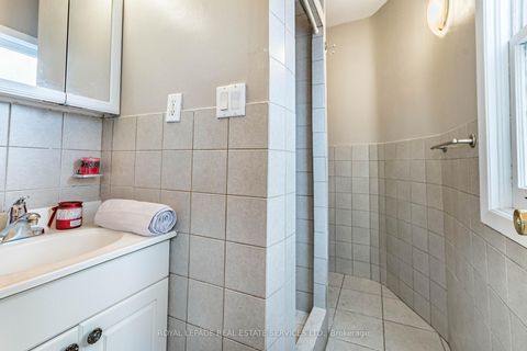 Photo 6 at 740 Lansdowne Avenue, Junction, Toronto