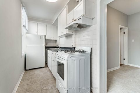 Photo 9 at 740 Lansdowne Avenue, Junction, Toronto