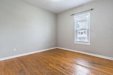Photo 13 at 740 Lansdowne Avenue, Junction, Toronto