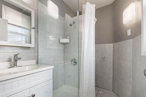 Photo 14 at 740 Lansdowne Avenue, Junction, Toronto