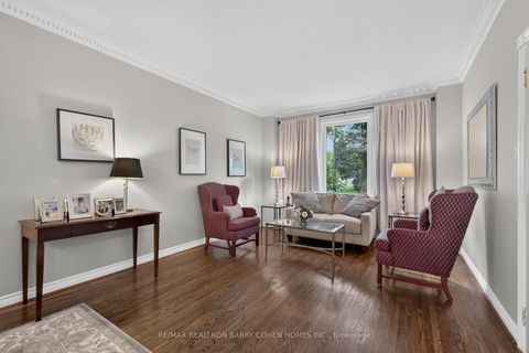 Photo 7 at 110 Upper Canada Drive, Windfields, Toronto
