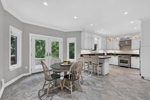 Photo 12 at 110 Upper Canada Drive, Windfields, Toronto