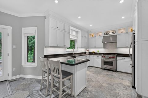 Photo 13 at 110 Upper Canada Drive, Windfields, Toronto