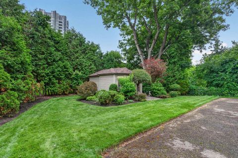 Photo 37 at 110 Upper Canada Drive, Windfields, Toronto