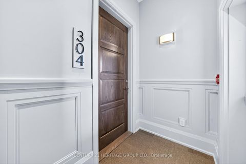 Photo 1 at 304 - 400 Park Avenue, Central Newmarket, Newmarket